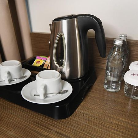 Mercure Istanbul West Hotel & Convention Center Buitenkant foto