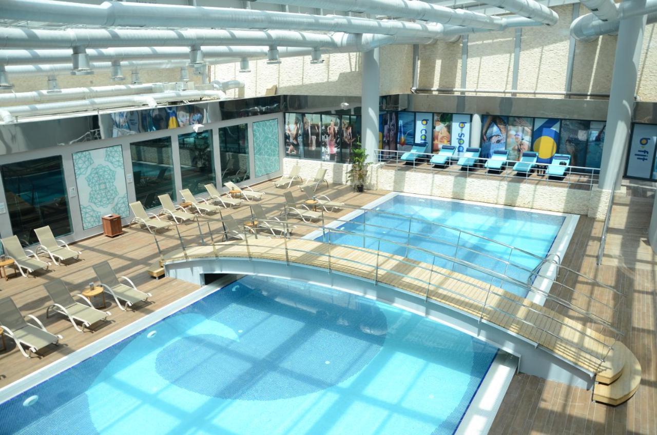 Mercure Istanbul West Hotel & Convention Center Buitenkant foto