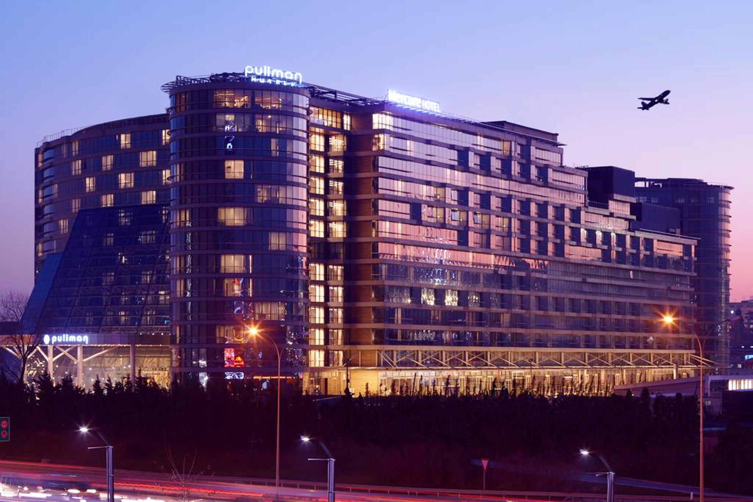 Mercure Istanbul West Hotel & Convention Center Buitenkant foto