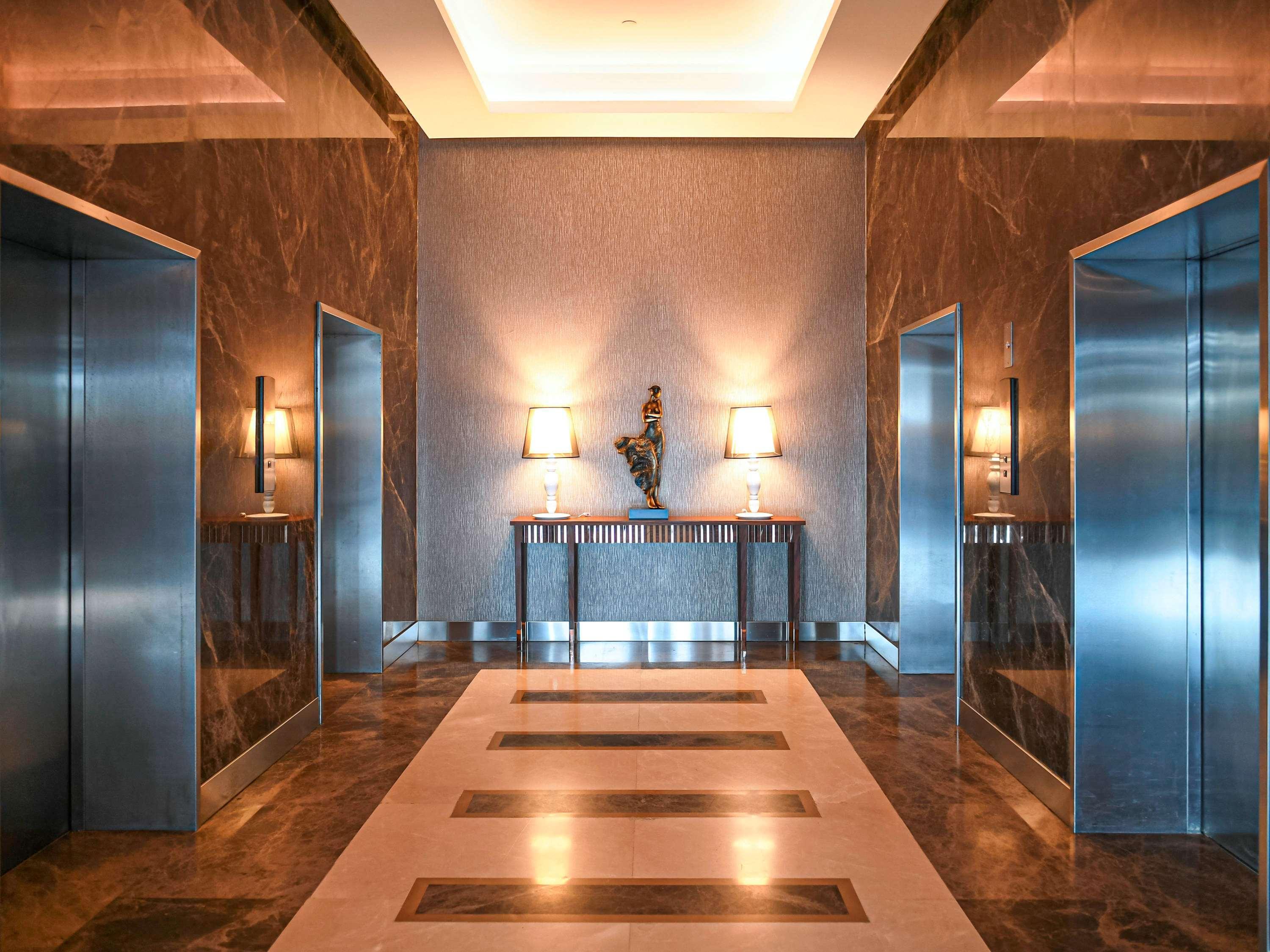 Mercure Istanbul West Hotel & Convention Center Buitenkant foto