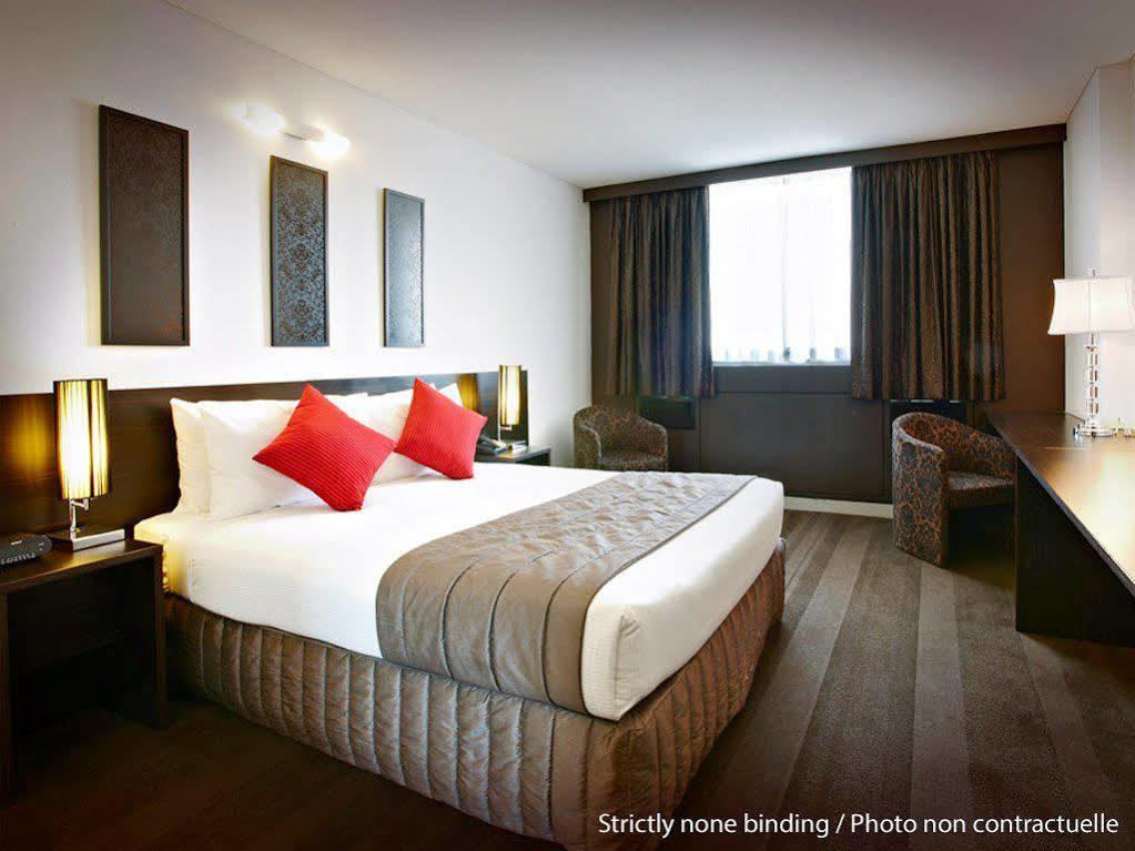Mercure Istanbul West Hotel & Convention Center Buitenkant foto