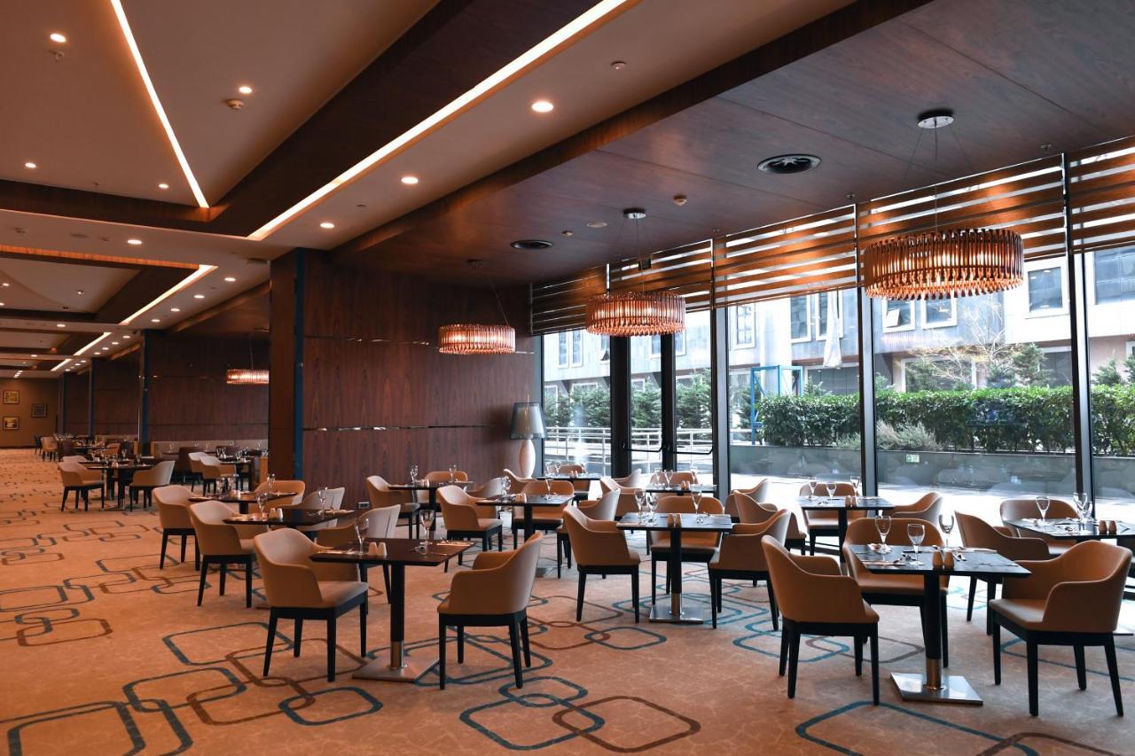 Mercure Istanbul West Hotel & Convention Center Buitenkant foto