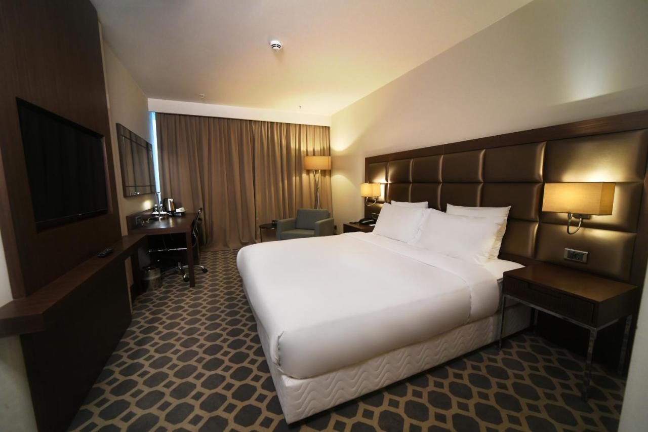 Mercure Istanbul West Hotel & Convention Center Buitenkant foto