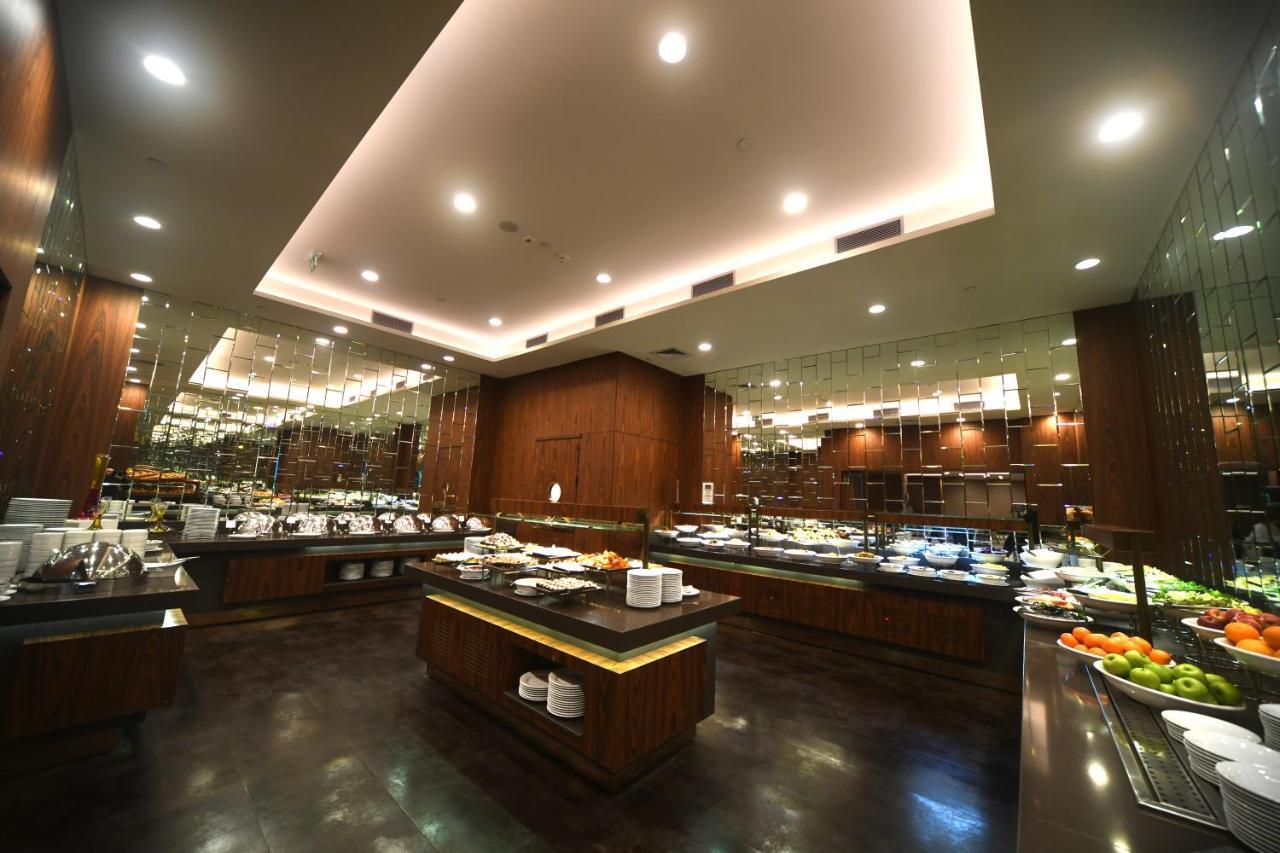 Mercure Istanbul West Hotel & Convention Center Buitenkant foto