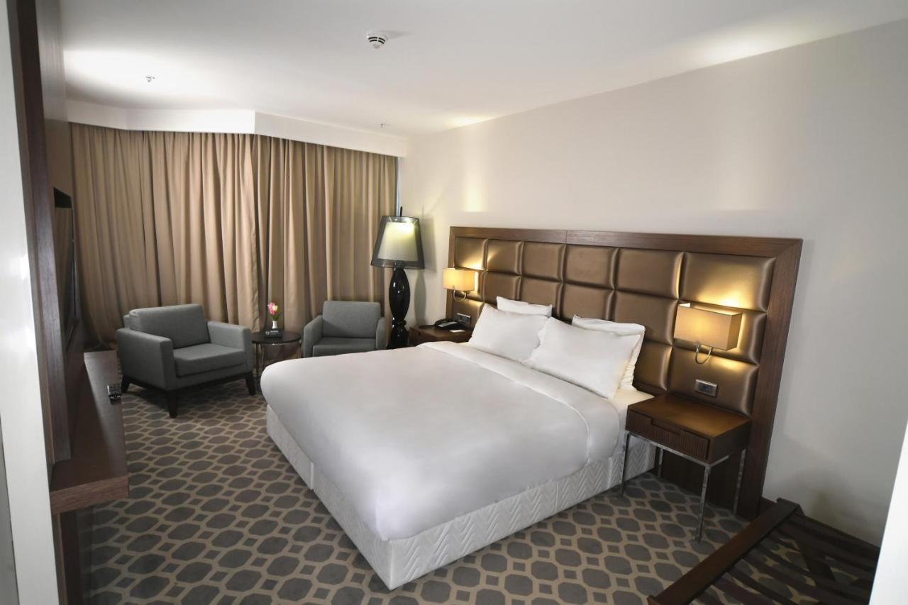 Mercure Istanbul West Hotel & Convention Center Buitenkant foto